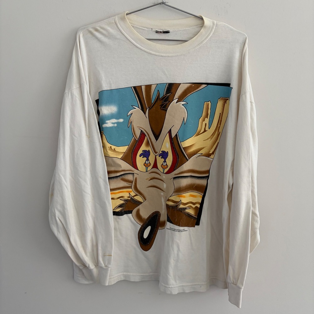 Vintage 1995 Wile E Coyote Road Runner Sun Sportswear Long Sleeve T-Shirt White